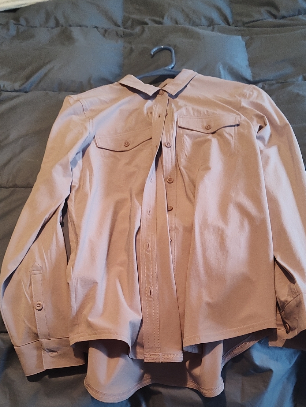 Eddie Bauer Light Beige Button-Up Shirt with Contrast Trim